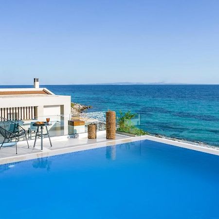 Nerea Seafront Villa, A Pristine Retreat, By Thinkvilla Akrotíri Kültér fotó
