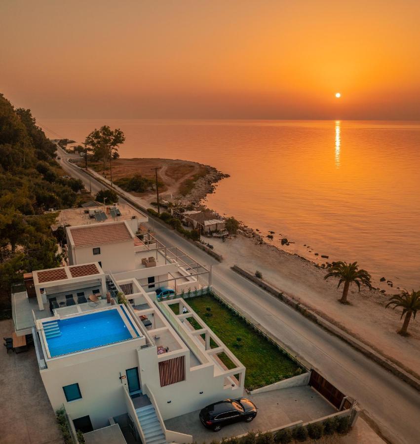 Nerea Seafront Villa, A Pristine Retreat, By Thinkvilla Akrotíri Kültér fotó
