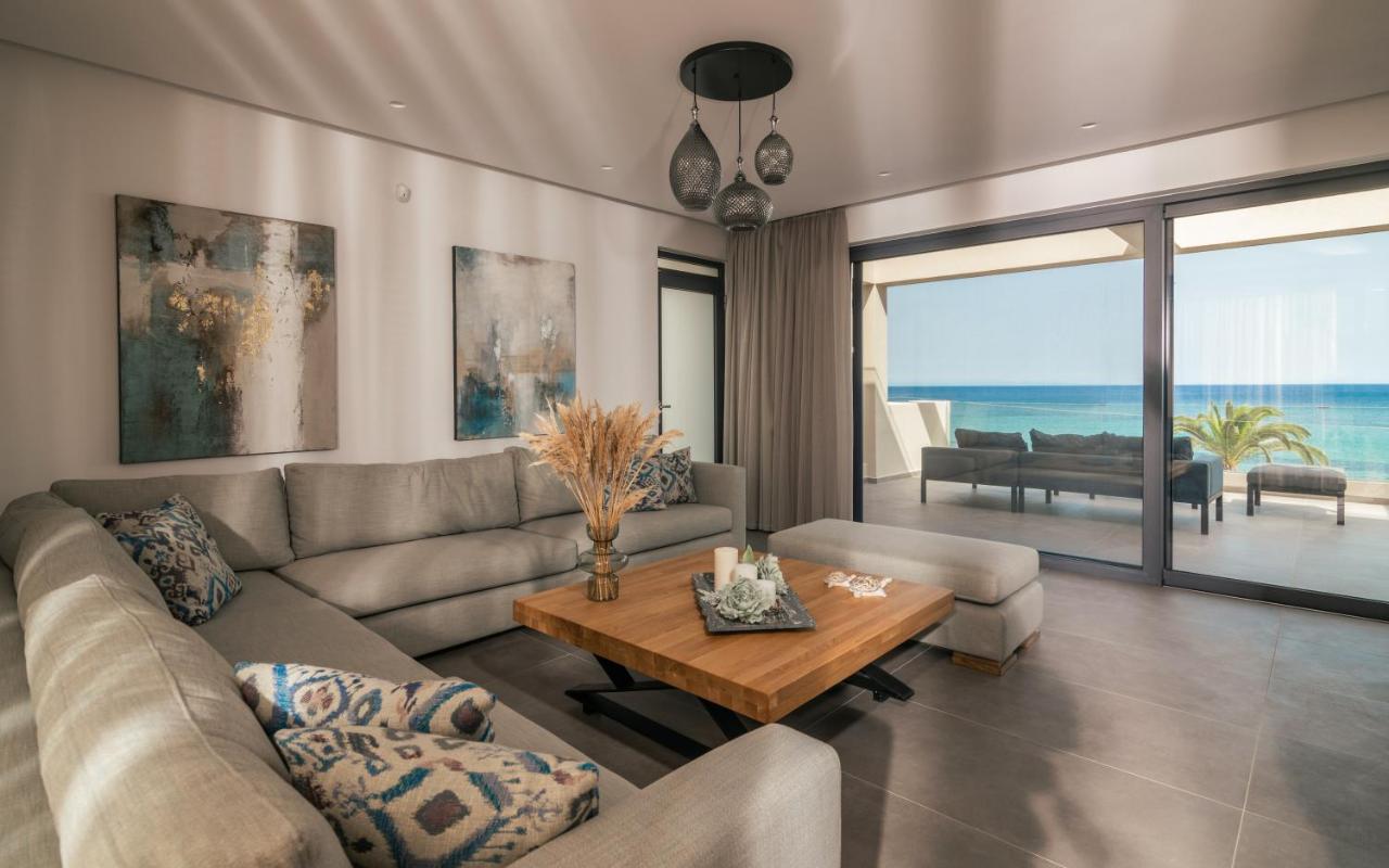 Nerea Seafront Villa, A Pristine Retreat, By Thinkvilla Akrotíri Kültér fotó